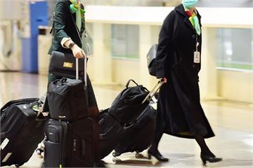 空服員抱病上班住院不治　傳曾想叫救護車卻被問「要自費確定？」