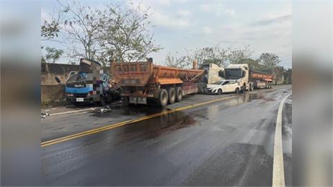 快新聞/南投砂石車逆向撞3車 小貨車駕駛身亡 驚悚畫面曝