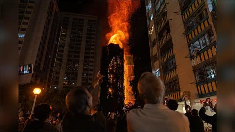 最新／死亡人數再攀升！香港宏福苑惡火奪159命　年紀最小僅1歲
