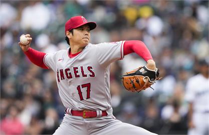 MLB／史上第一人！大谷翔平投打都被抓違規　熱心「偷」主審球給對手