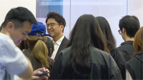 快新聞／電視台也掀洋流？沈伯洋接受趙少康專訪　他見「超狂畫面」喊：酷