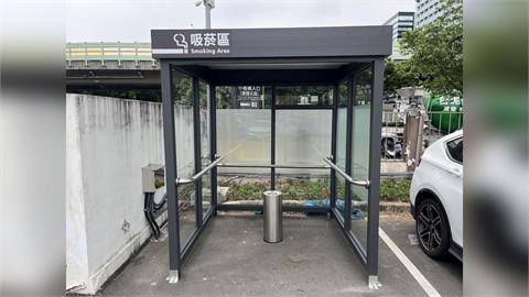 快新聞／傻眼！北市吸菸區驚見扶手　作家狠酸蔣萬安一句