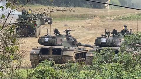 陸軍CM11戰車遭轎車追撞　轎車車頭全毀！雙方酒測為零