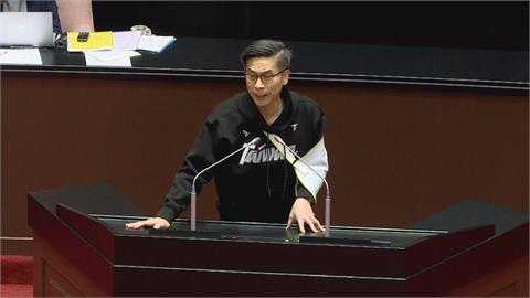 快新聞／批史上最黑暗的預算審查　鍾佳濱：透過罷免行動挽回自己的國家！