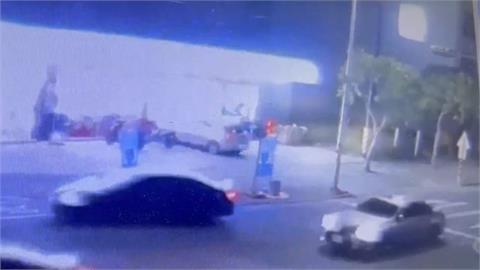 員林女駕駛誤踩油門撞進超商　店員嚇壞無奈報警幸無釀傷亡
