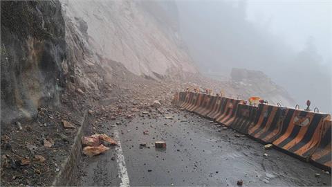 快新聞／別上山！北橫明池路段落石坍方　雙向交通全面中斷