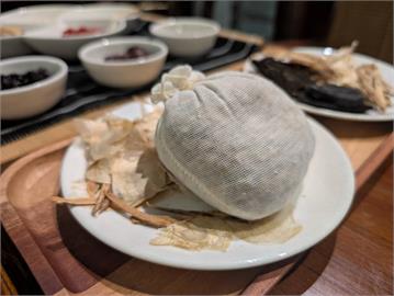 信義區藥膳業者遭爆洗衣袋滷食材! 衛生局上門揪3缺失