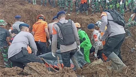 印尼強震奇蹟生還！　5歲男童困瓦礫堆兩天獲救