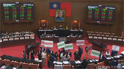 快新聞/藍白又來!封殺政院1.25兆國防特別條例 聯手通過民眾黨團版本