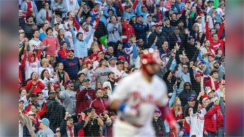 MLB(影)/「打全壘打像呼吸一樣簡單!」史瓦伯連4場開轟今年要破隊史紀錄