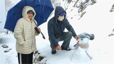要下雪了？晚起氣溫「溜滑梯」　高山有望降雪