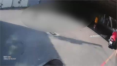 南港奪命車禍! 23歲男不明原因"橫躺路中"遭貨車輾斃