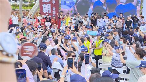 快新聞／深藍地盤翻轉了？這人競總大會塞爆支持者　百工百業現身力挺