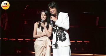 最美星二代現身助陣老爸開唱 游鴻明自爆:我也包養她20幾年了!