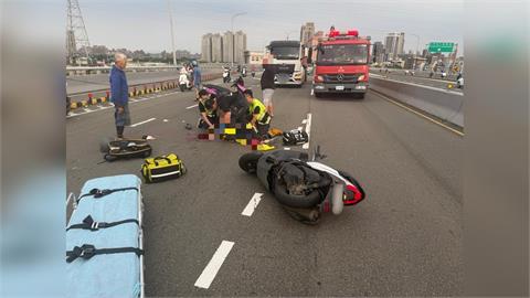 快新聞／新北成蘆橋驚悚車禍！73歲翁開車猛撞　女騎士噴飛頓失生命跡象