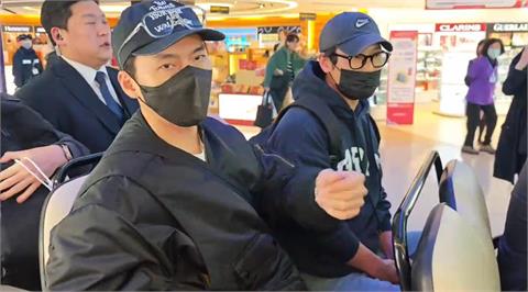 快新聞／男神來了！玄彬來台宣傳新片《哈爾濱》　稍早抵桃機親切揮手打招呼