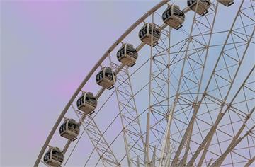 高雄摩天輪淪砲房？知名偽娘捲不雅片牟利疑雲　急發聲明自清