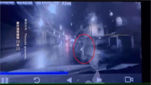 新北女與丈夫吵架「持刀攔車」 警逮人竟意外揪出「案外案」