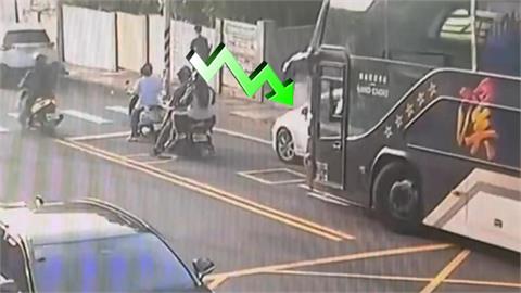 嘉義校車司機「不適硬撐危駕1.7公里」　學生一舉動救了全車