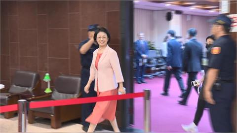 快新聞／翁曉玲呢？傅崐萁為庇護工場訂單鞠躬道歉　本人最新反應曝光了