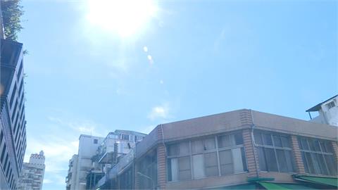 「蘇拉」、「丹瑞」雙颱共舞　氣象局不排除下週二發海警