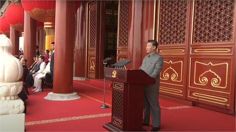 中國人翻牆脆問台灣人「對回歸中國擔憂什麼」?香港人1句冷回全網讚翻