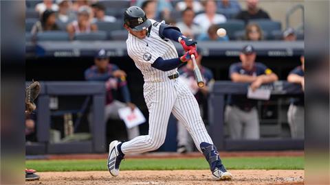 MLB(影)／洋基舉行「老將日」慶祝活動！菜鳥游擊手開轟向前輩們致敬