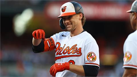 MLB(影)／金鶯當家球星才打一局就感覺不適　球隊預防萬一先讓退場