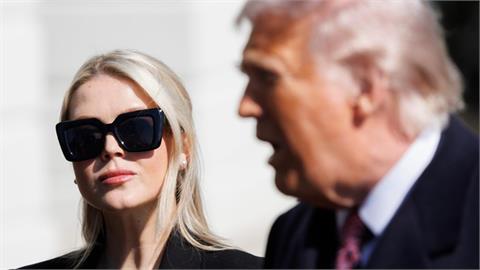 28歲「白宮美女發言人」遭川普當眾數落！「該留著她嗎？」私下關係曝光…