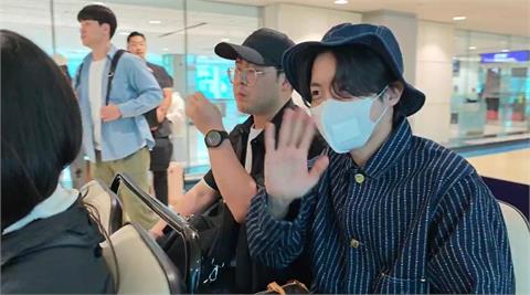 防彈j-hope、蘇志燮、NCT WISH來台灣了! 超禮貌點頭揮手致意