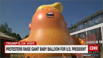 巨嬰氣球高掛英國高空！嘲諷川普「過度膨脹的自我」