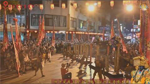 恐怖意外！嘉義朴子醒獅團跳梅花樁　獅尾不慎勾住樁柱　表演者慘摔