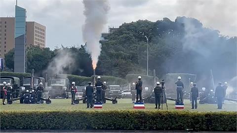 巴拉圭總統「有緣千里來相會」　蔡英文軍禮迎接　