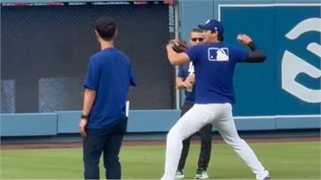 大谷翔平被拍到「驚喜守內野」！三刀流可能性浮現