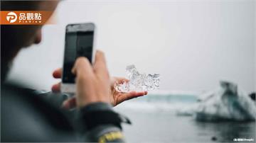 「救生員滑手機」害他溺水昏迷！住戶怒告社區求償百萬