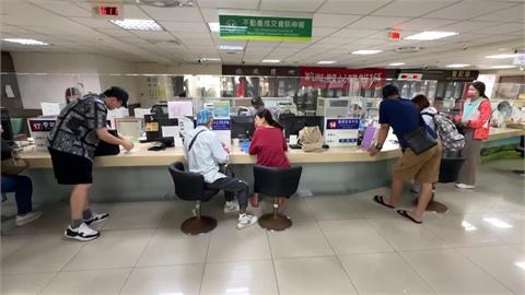 地政士把民眾當猴耍　填錯表格竟要求交互蹲跳
