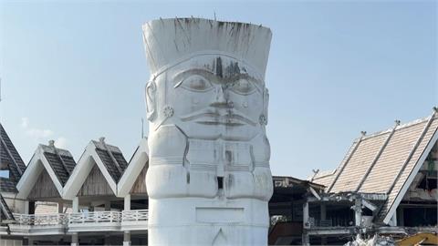 秀姑巒溪遊客中心重建　經典圖騰柱「大頭目」拆了