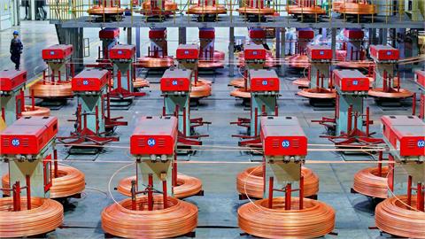 價格猛飆「4萬噸銅」被這公司全提光！專家揭「川普1訊號震盪全球」超級週期來了