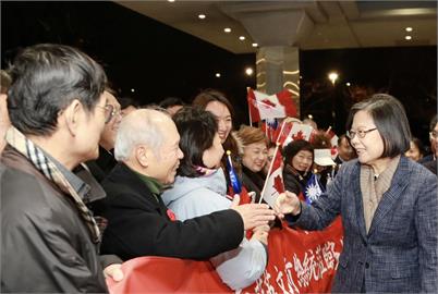 快新聞／出訪收到手寫信！　蔡英文曝台灣力量：預祝12強台灣隊再傳捷報