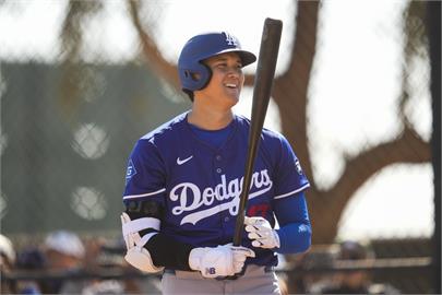 MLB(影)/大谷翔平Live BP轟出大號全壘打!滑壘練新招成功還俏皮比讚