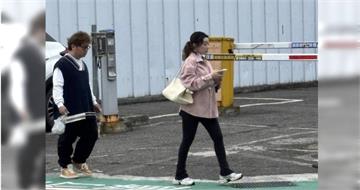 獨家直擊！最美孕婦依依挺肚逛大街　老公納豆貼心守候一路陪伴