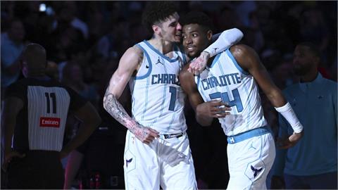NBA(影)／講了「一個字」被罰310萬台幣！黃蜂「球小弟」賽後採訪失言