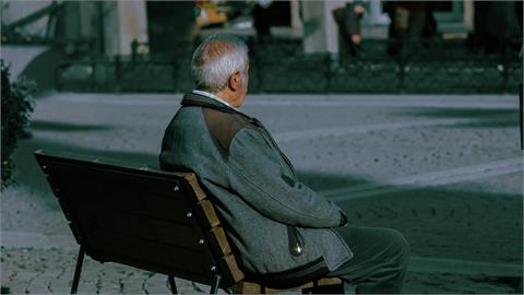 擁有1億資產卻孤獨老死？退休翁嗆「1句話」激怒全子女：那你自己過吧