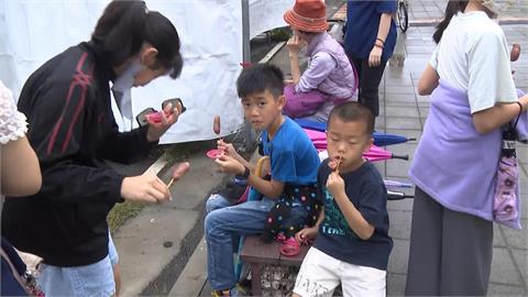 連假最終日人潮不減! 天鵝湖嘉年華「鵝料理」成亮點