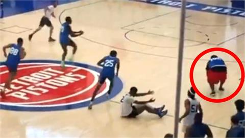NBA(影)／打到褲子快掉！活塞隊發展聯盟試訓會如「菜市場盃」素人最低報名費曝光