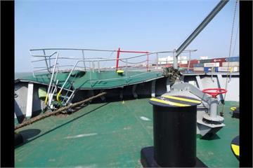 9級風浪大亂台中港 貨櫃夾人船相撞