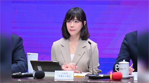 快新聞／發錢了！軍公教退休金差額入帳　行政院曝明年調薪幅度