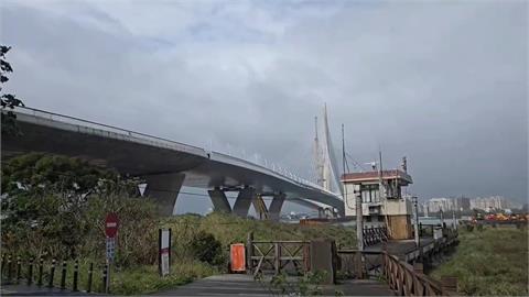 獨／淡江大橋低頻蜂鳴聲頻傳　居民得靠安眠藥入睡