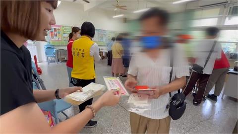 雲林林內鄉發錢啦！普發3600元　「現場發競選文宣」惹議