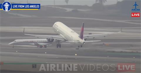 險些又有空難！洛杉磯2客機跑道差點相撞　塔台狂喊：停！停！停！